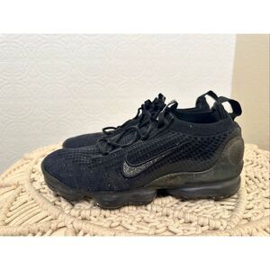 Nike Women’s Black Vapormax Knit Sneakers Size 7